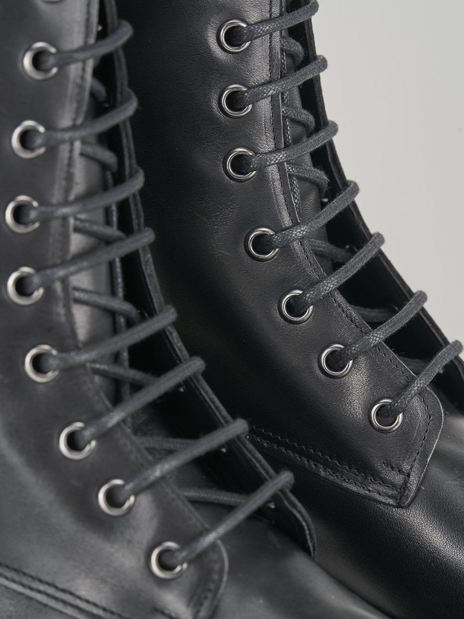 Anfibi tacco 3cm pelle nero
