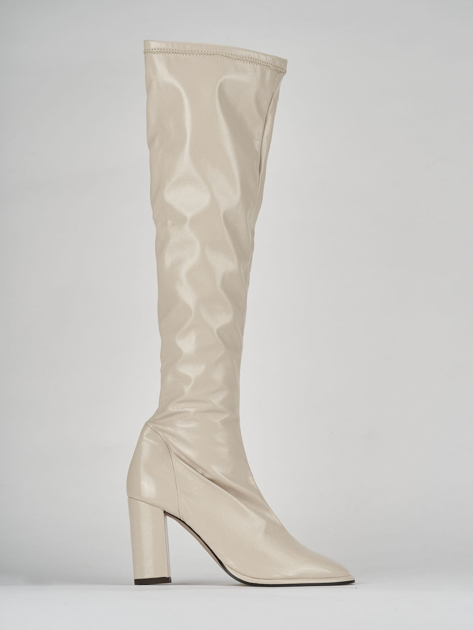 Botas de tacón alto tacón 9 cm beis charol