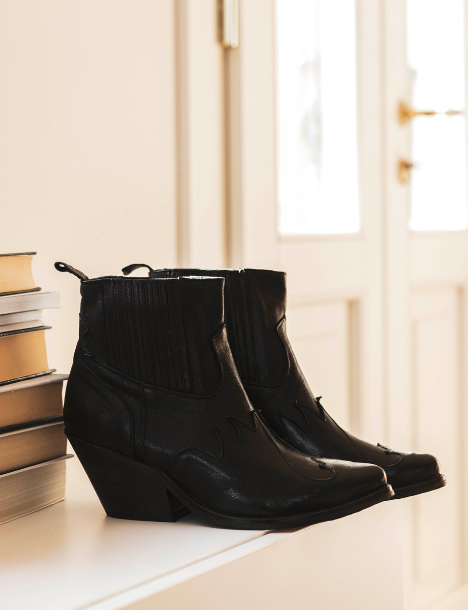 Botines de tacón alto tacón 7 cm negro cuero