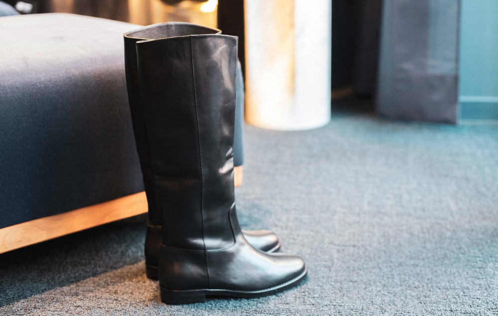 Botas de tacón bajo tacón 3 cm negro cuero