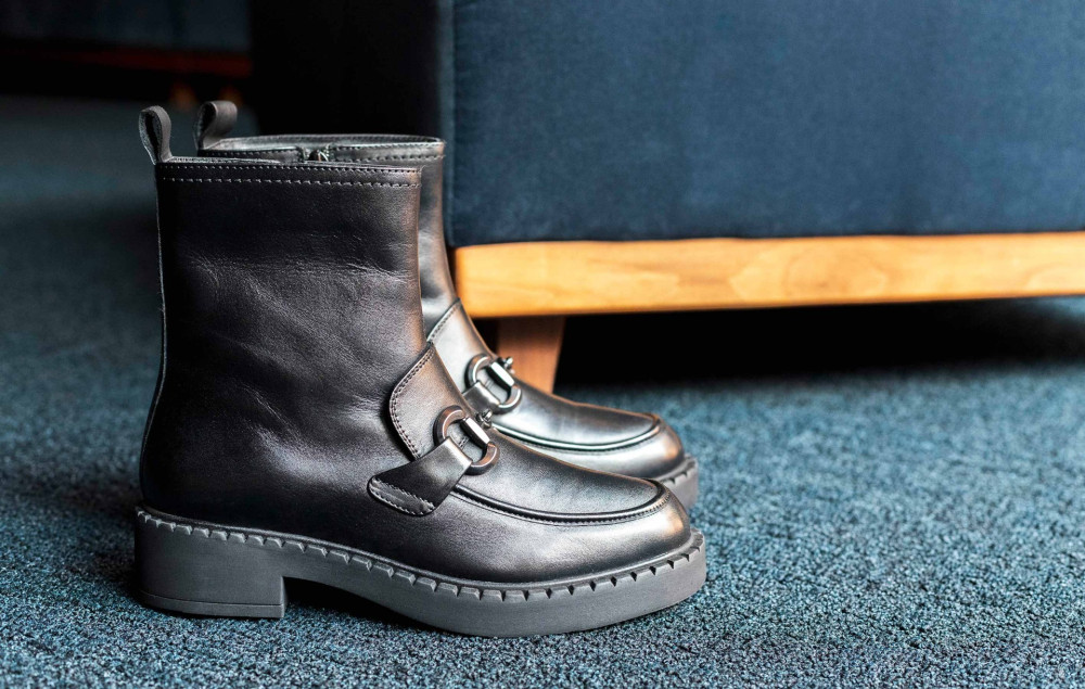 Botines de tacón bajo tacón 2 cm negro cuero
