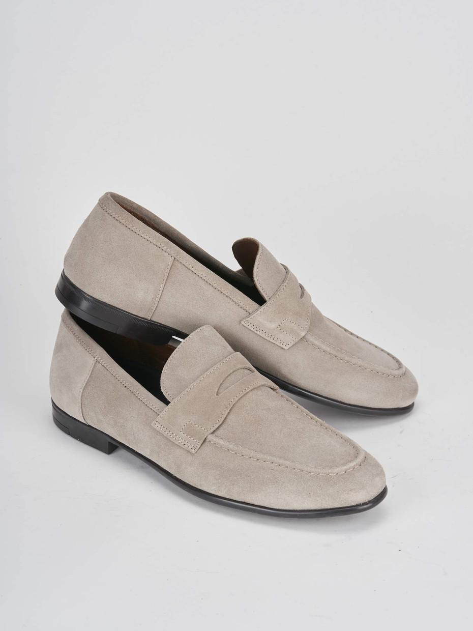Mocasines tacón 1 cm beis ante