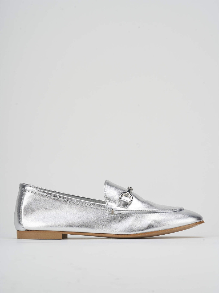 Loafers heel 1 cm silver laminated