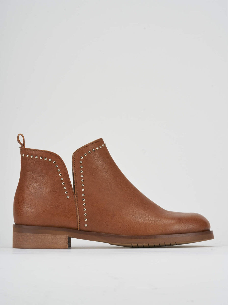 Botines de tacón bajo tacón 2 cm marrón cuero
