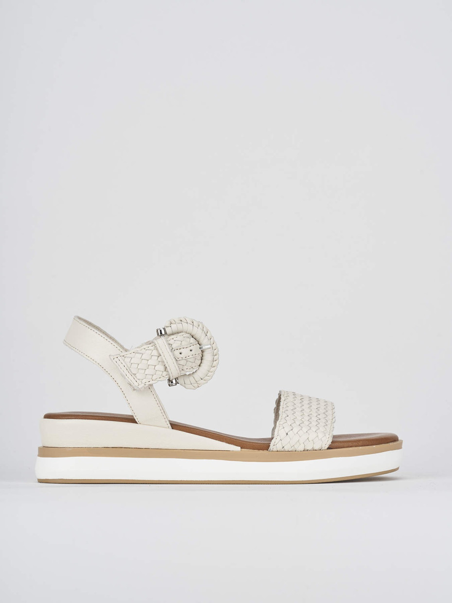 Sandalias de cuña tacón 3 cm beis cuero