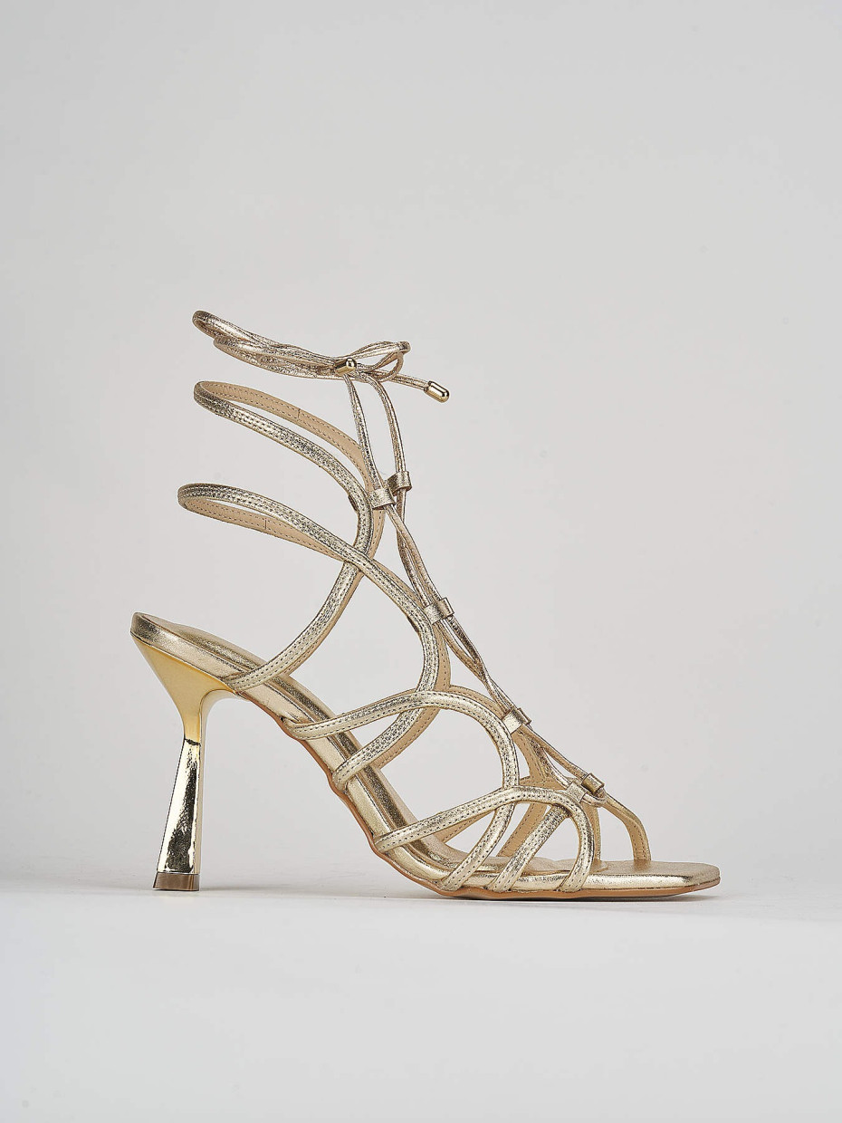 Sandalias de tacón alto tacón 9 cm oro cuero