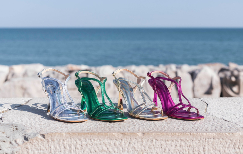 High heel sandals heel 9 cm silver python