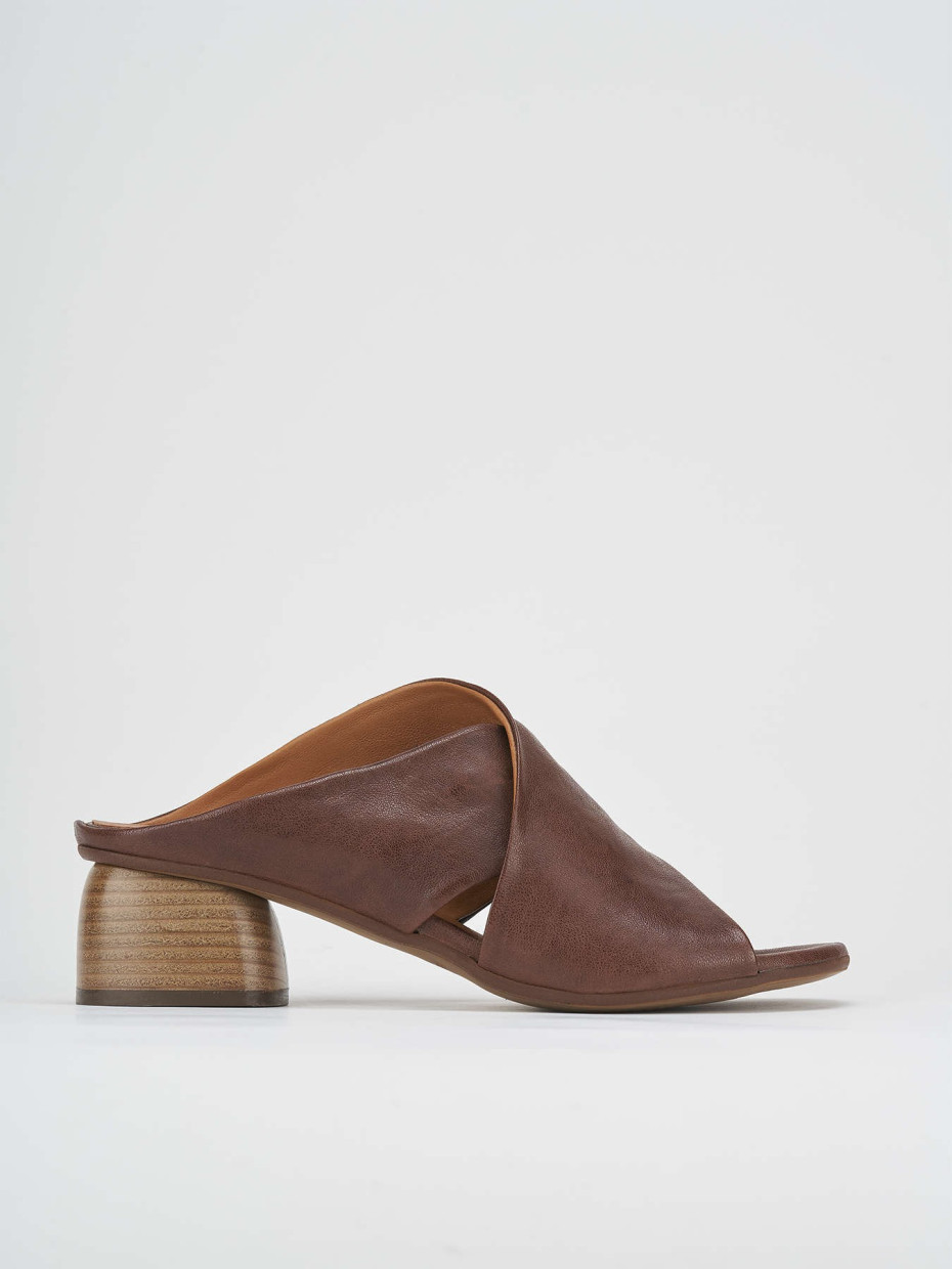 Mules tacón 5 cm marrón oscuro cuero