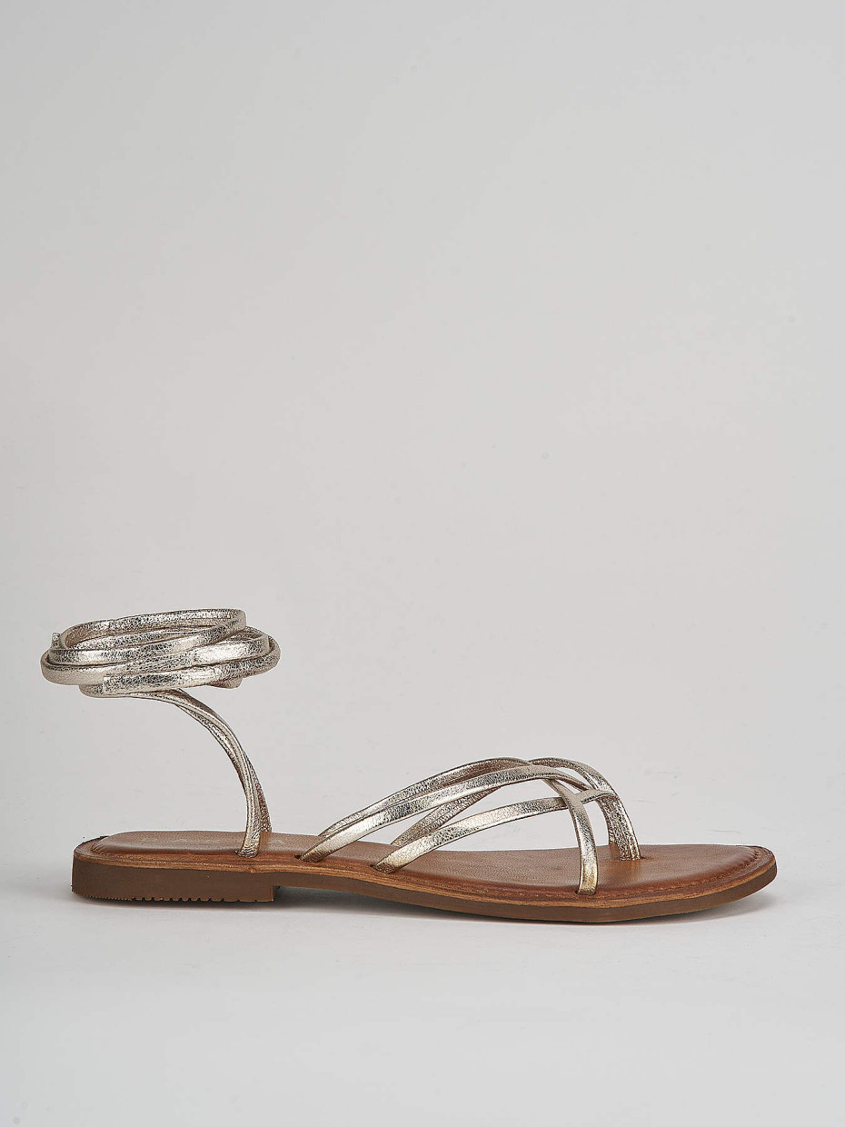 Sandalias de tacón bajo tacón 1 cm oro cuero