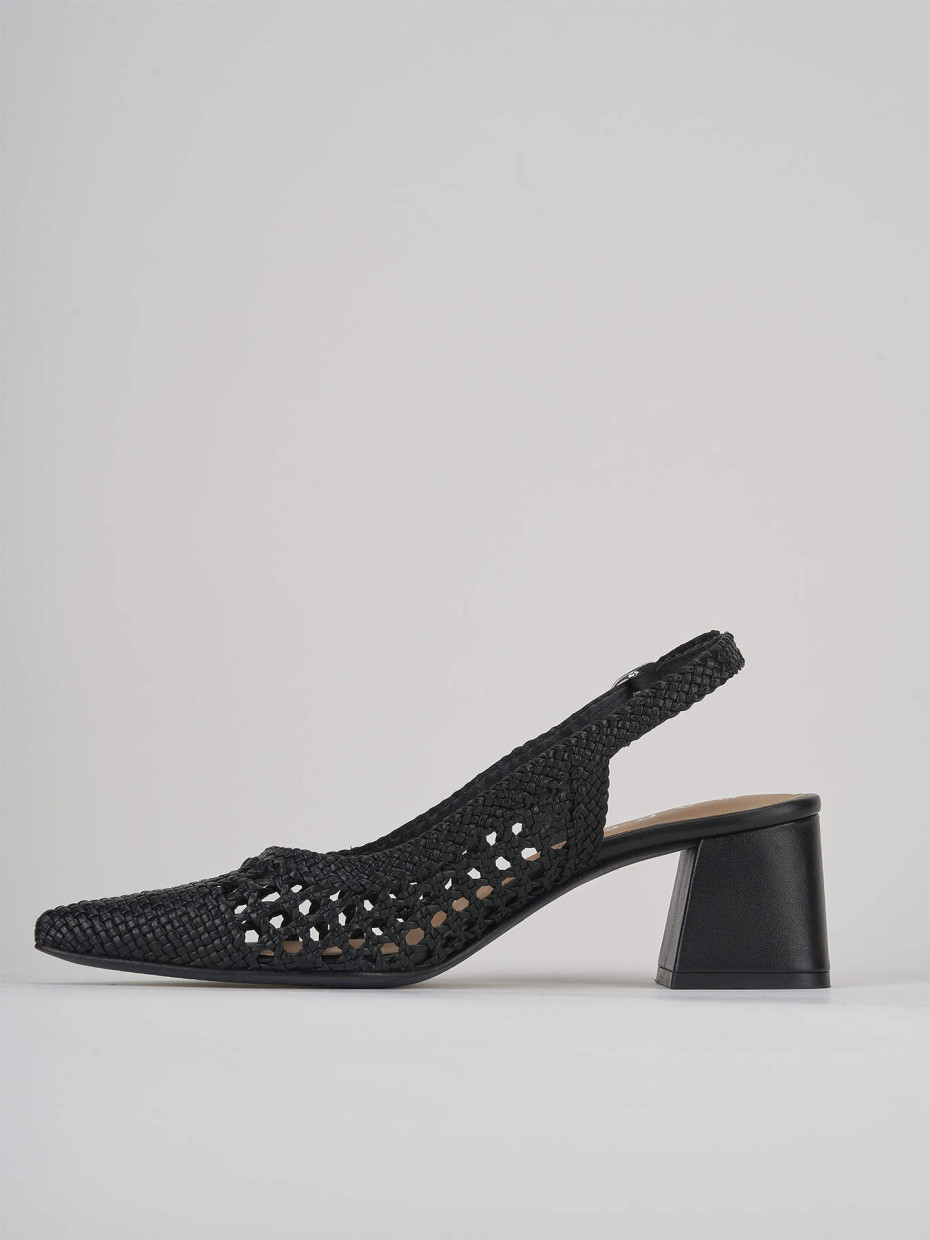 Salones destalonados tacón 5 cm negro cuero