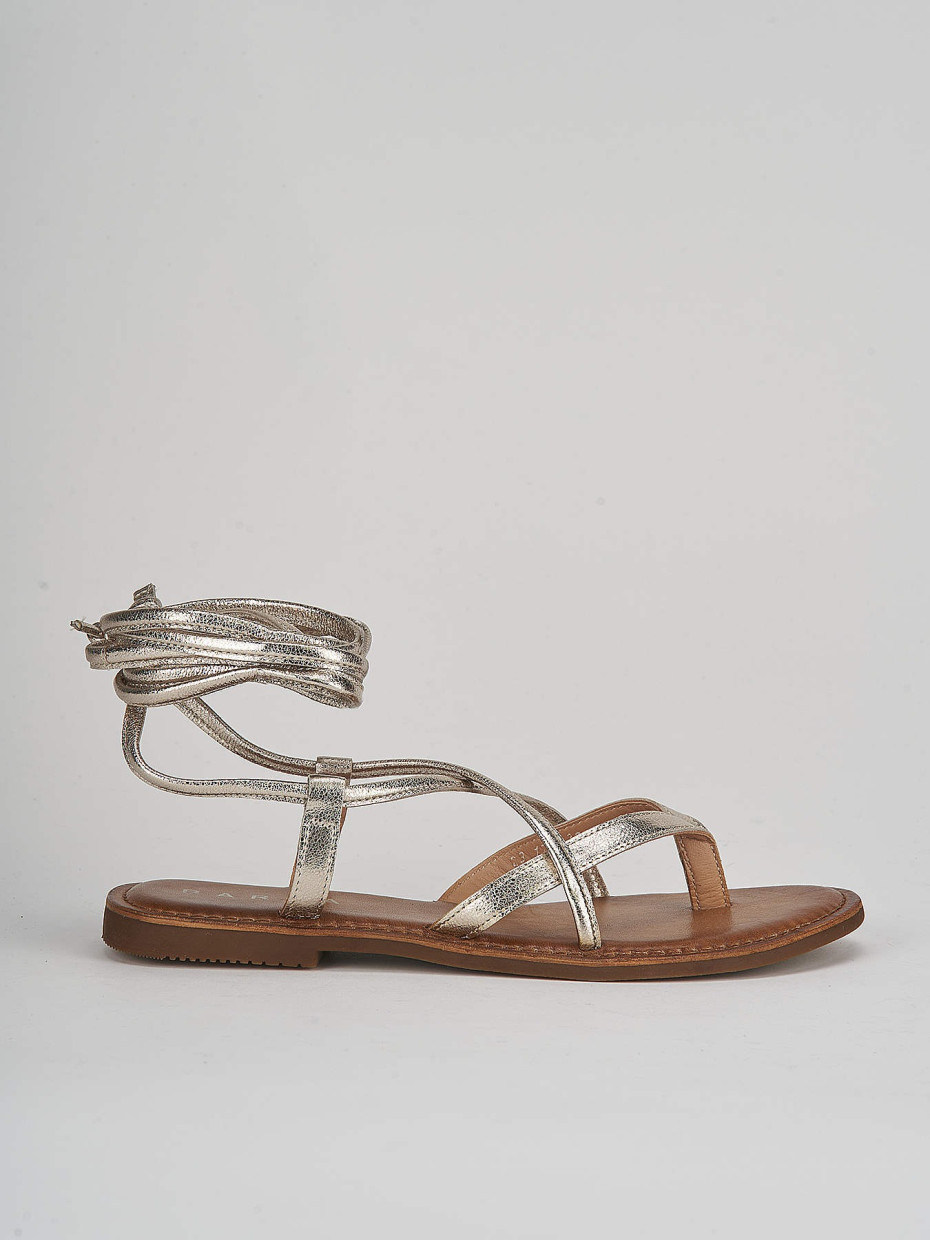 Sandalias de tacón bajo tacón 1 cm oro cuero