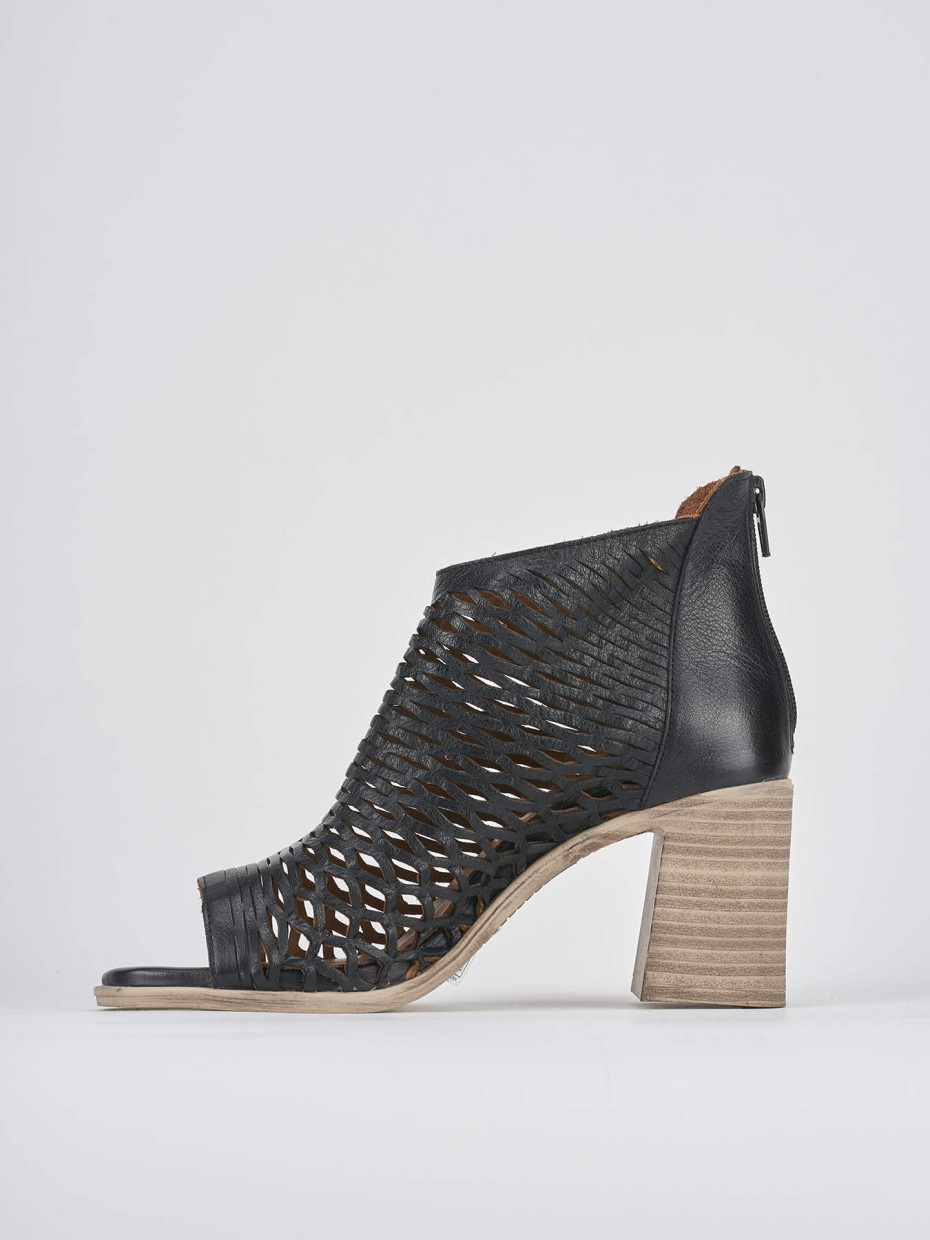 High heel sandals heel 7 cm black leather