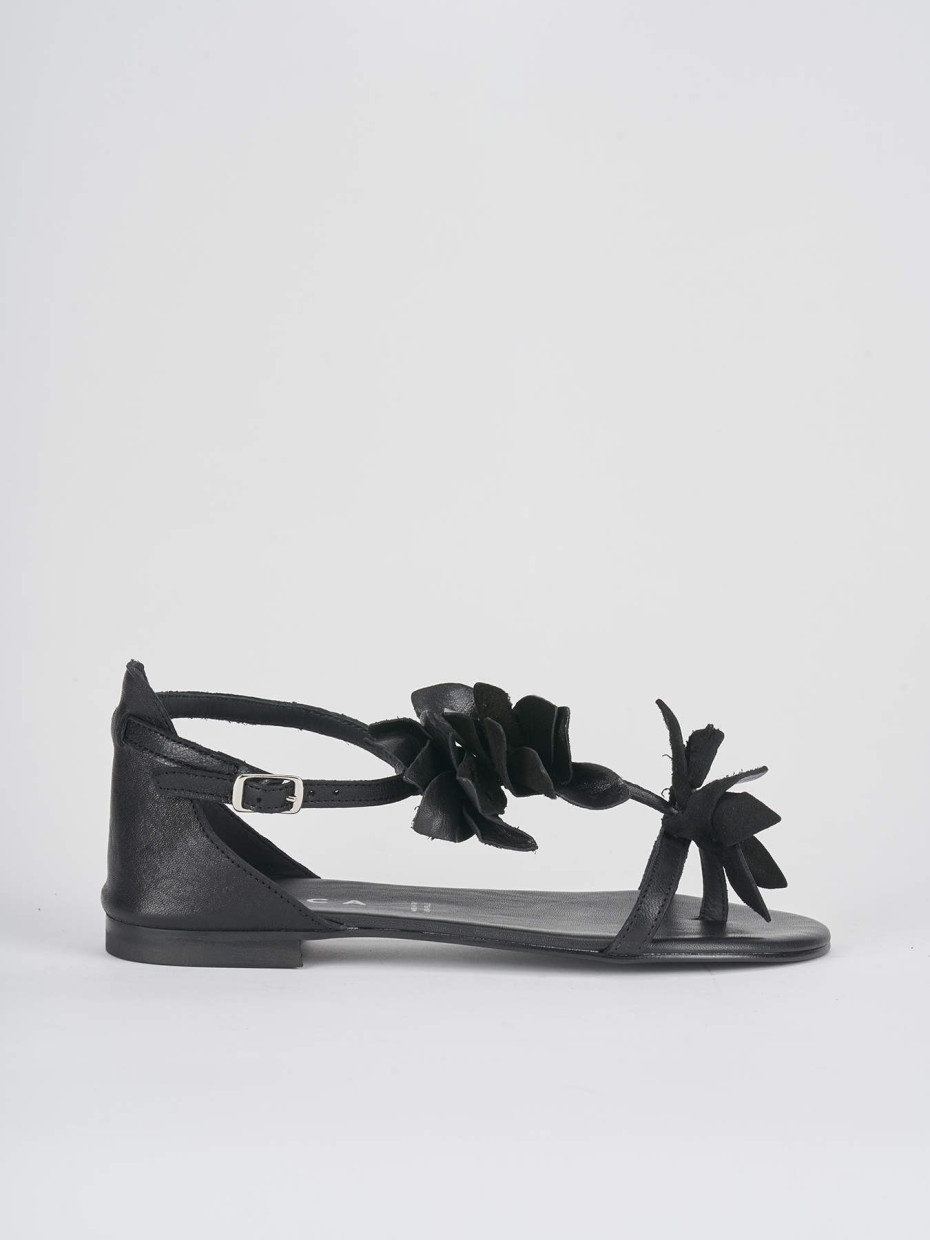 Low heel sandals heel 1 cm black leather