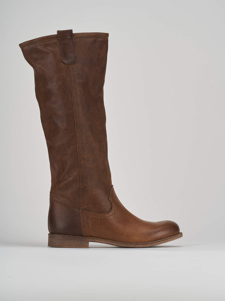 Low heel boots heel 1 cm brown leather