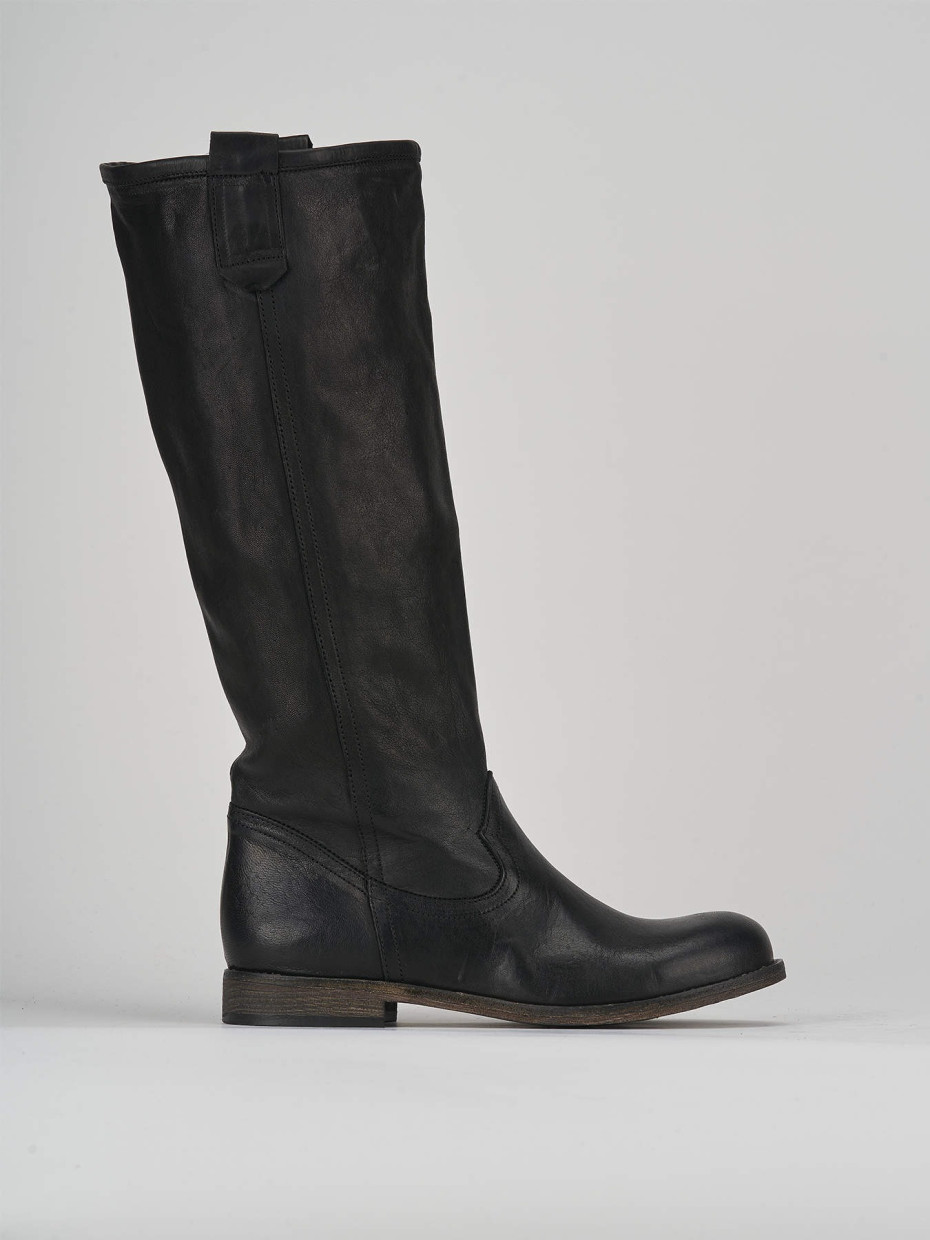 Low heel boots heel 1 cm black leather