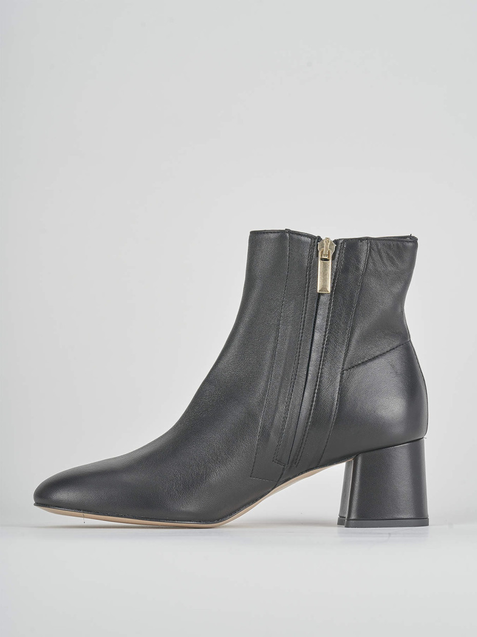 Botines de tacón alto tacón 5 cm negro cuero