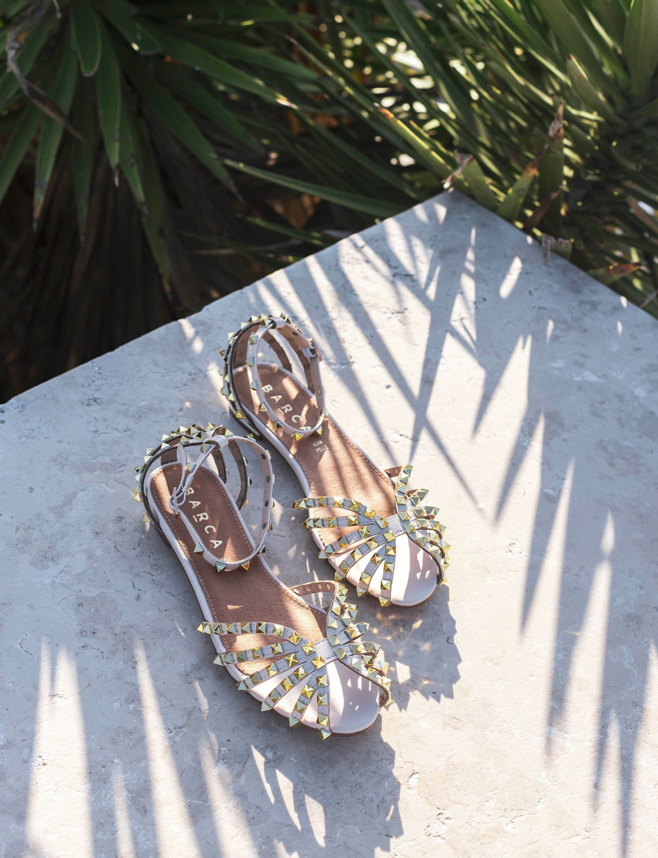 Low heel sandals heel 1 cm beige leather