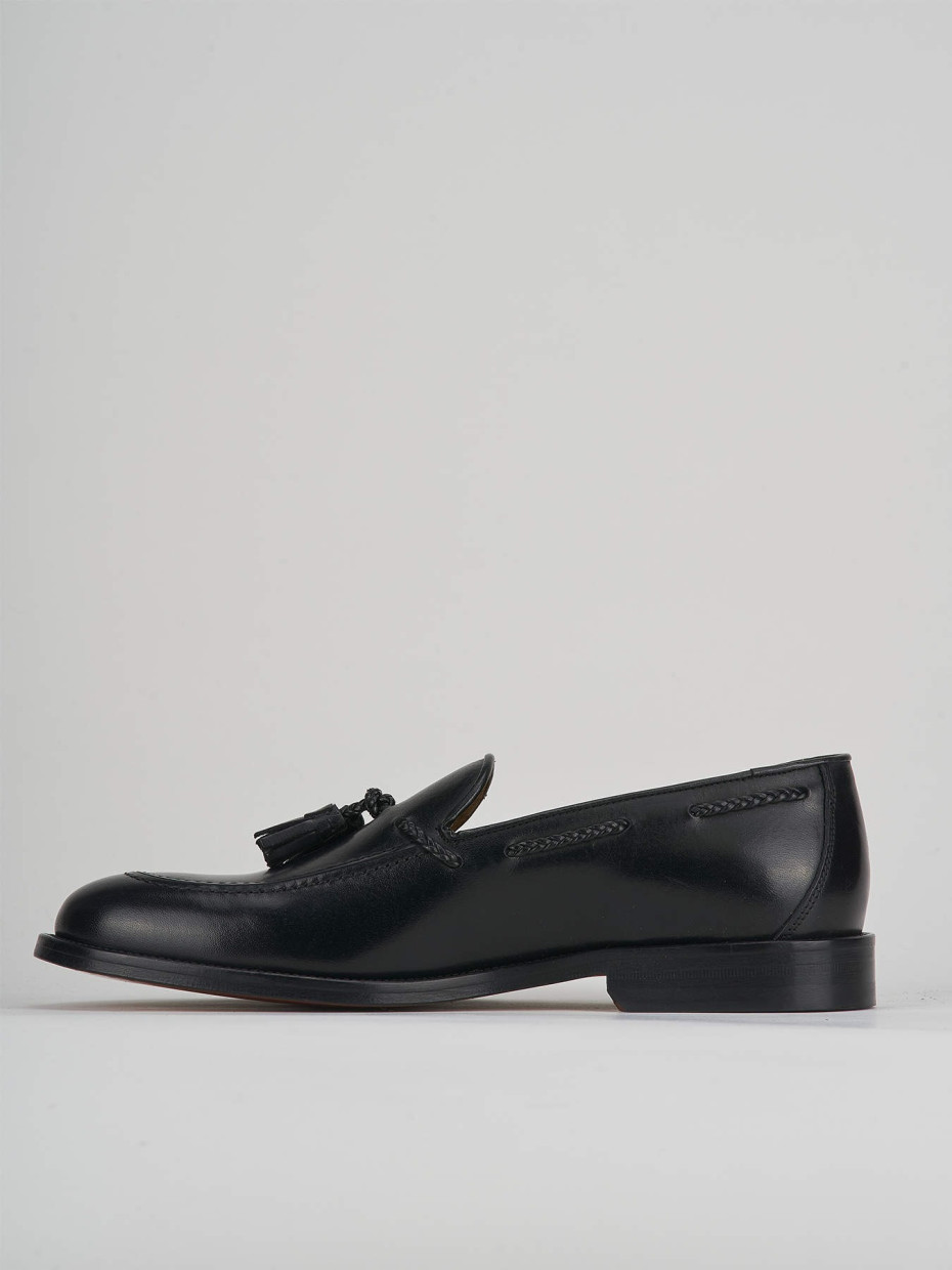 Mocasines negro cuero