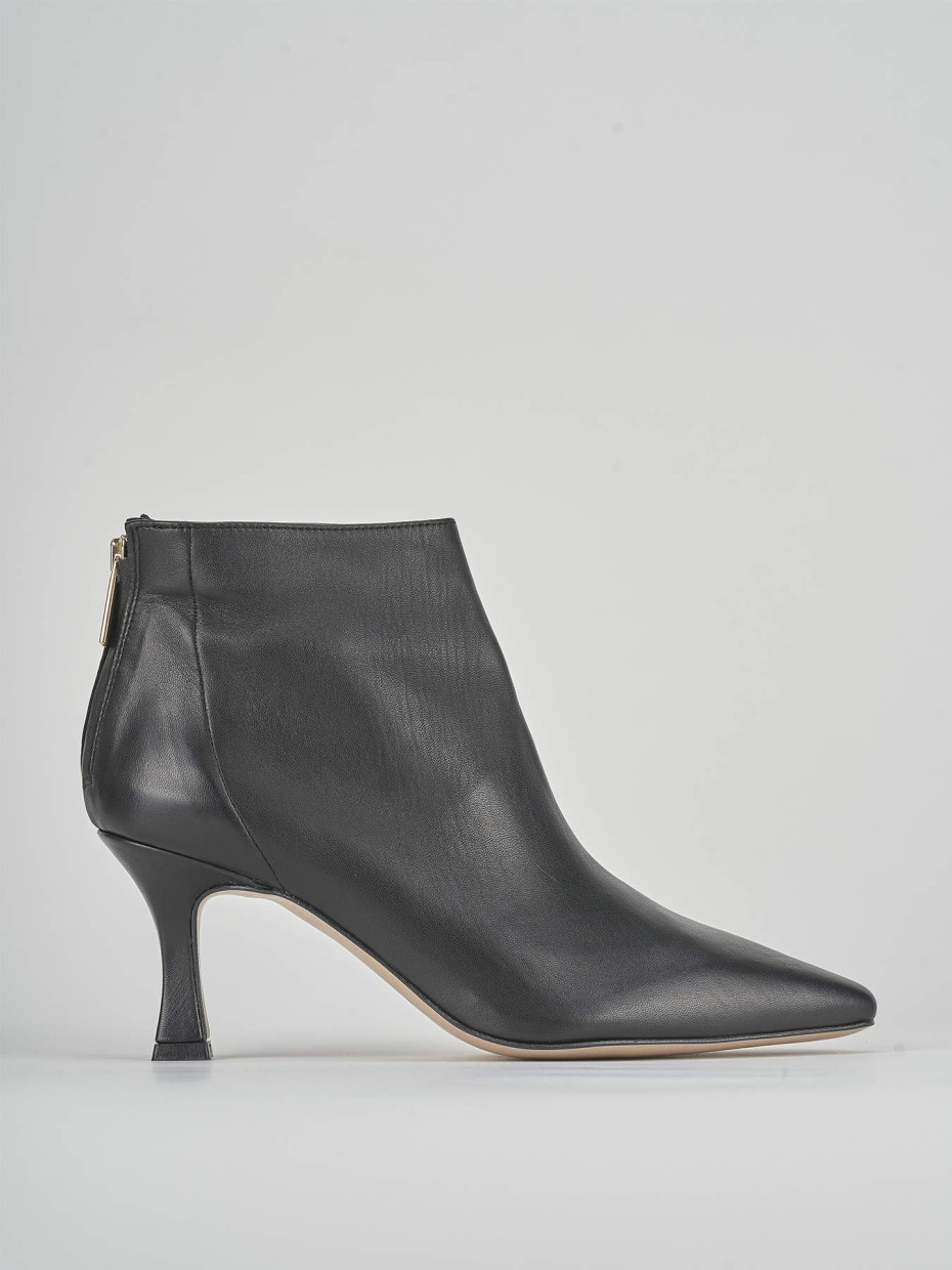 High heel ankle boots heel 7 cm black leather