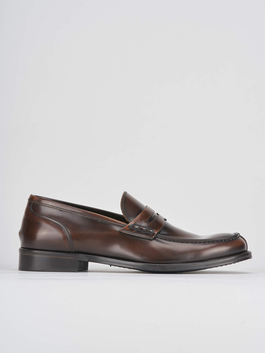 Mocasines tacón 1 cm marrón oscuro cuero