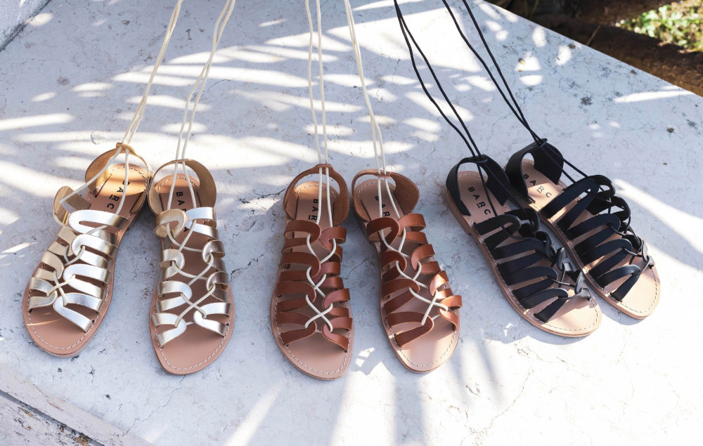 Low heel sandals heel 1 cm gold laminated