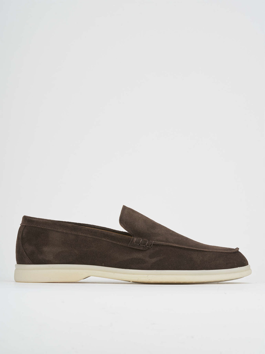 Mocasines tacón 1 cm marrón oscuro ante