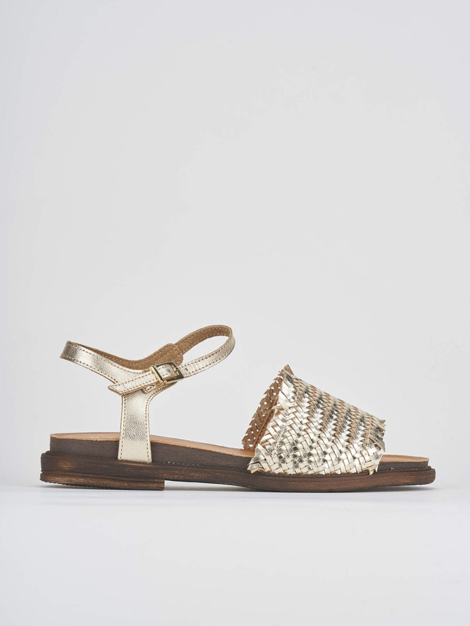 Low heel sandals heel 1 cm gold leather