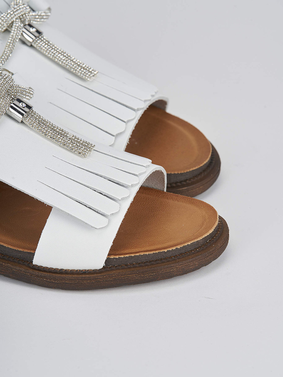Low heel sandals heel 3 cm white leather