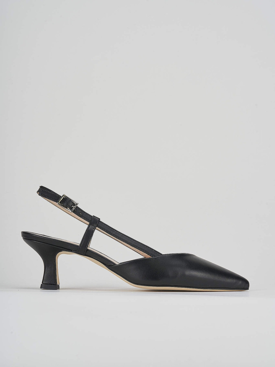 Pumps heel 5 cm black leather