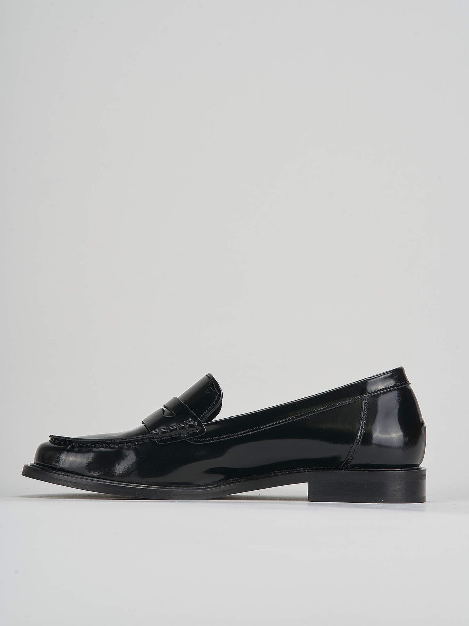 Mocasines tacón 2 cm negro cuero
