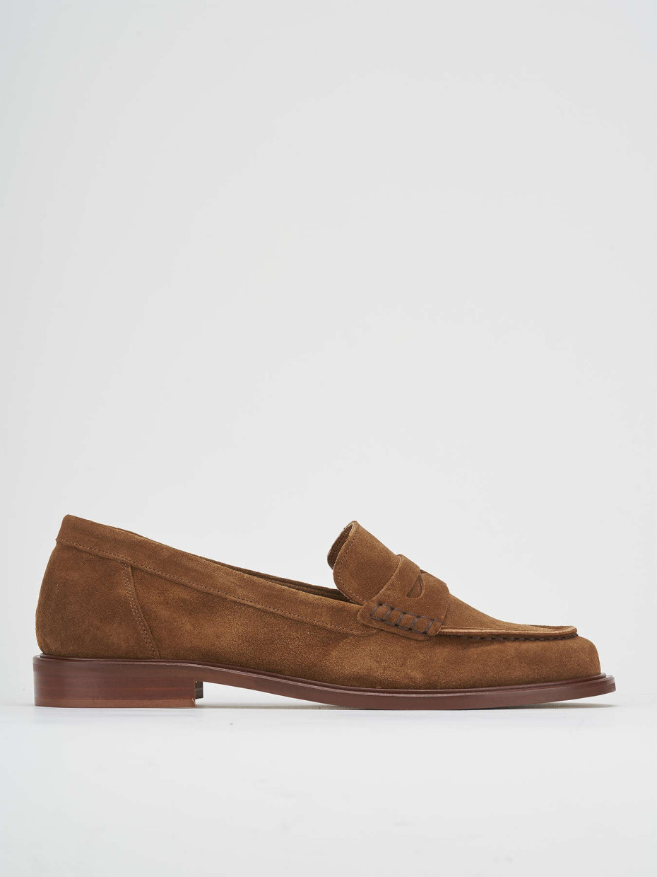 Mocasines tacón 1 cm marrón ante