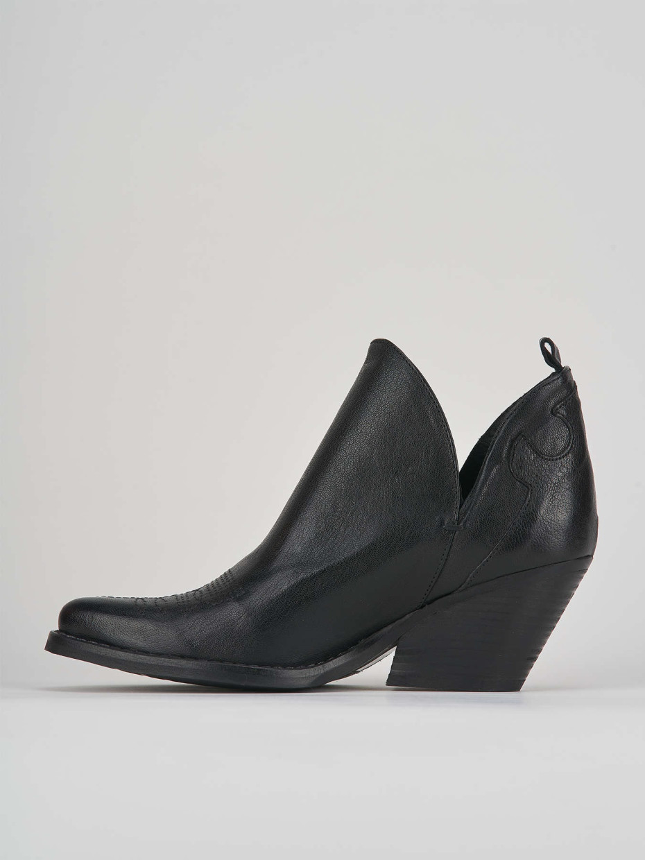 High heel ankle boots heel 6 cm black leather