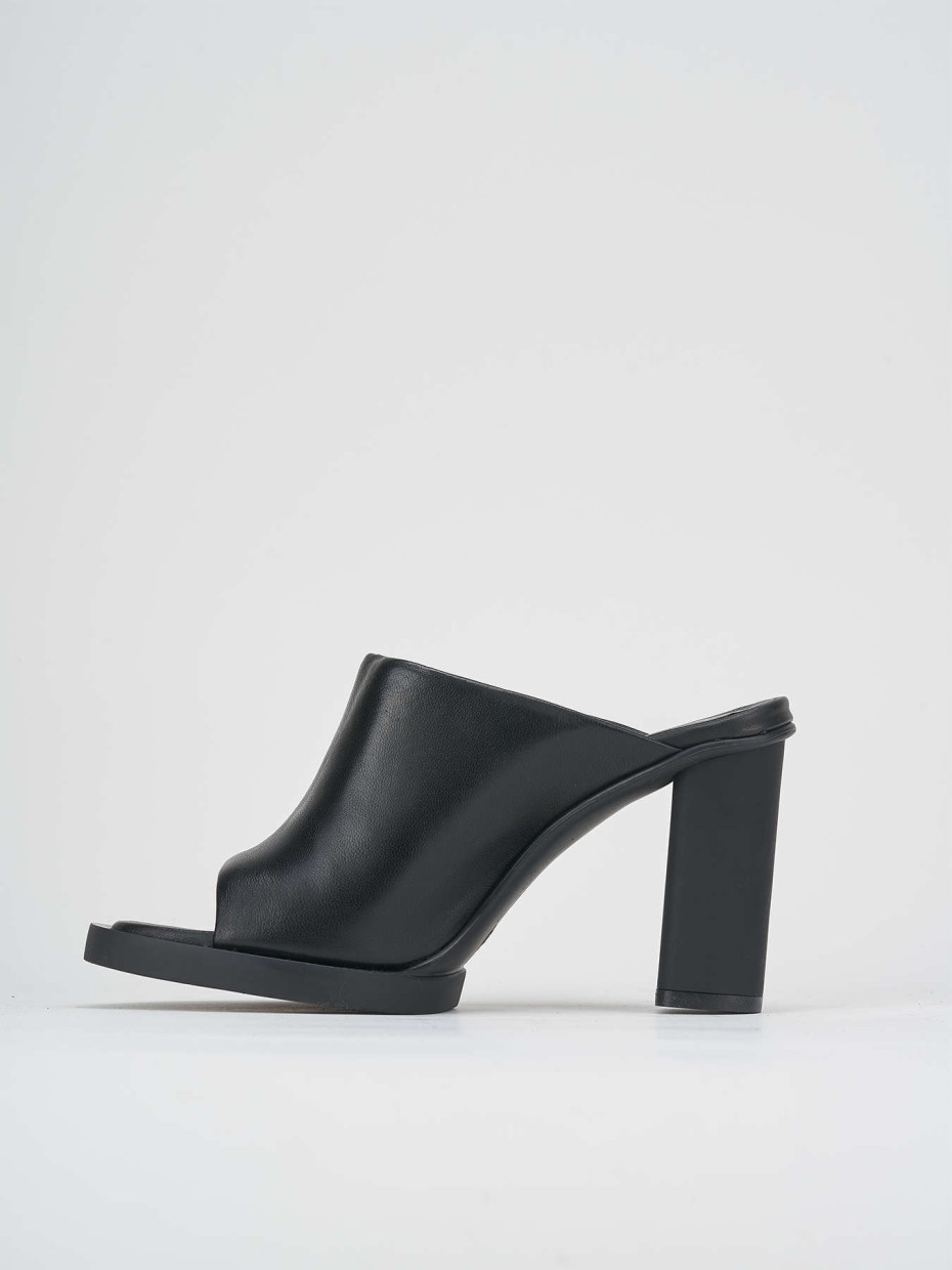 Mules tacón 9 cm negro cuero