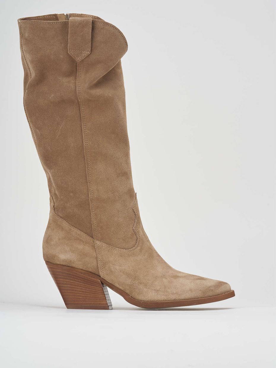 Botas de tacón alto tacón 7 cm beis ante