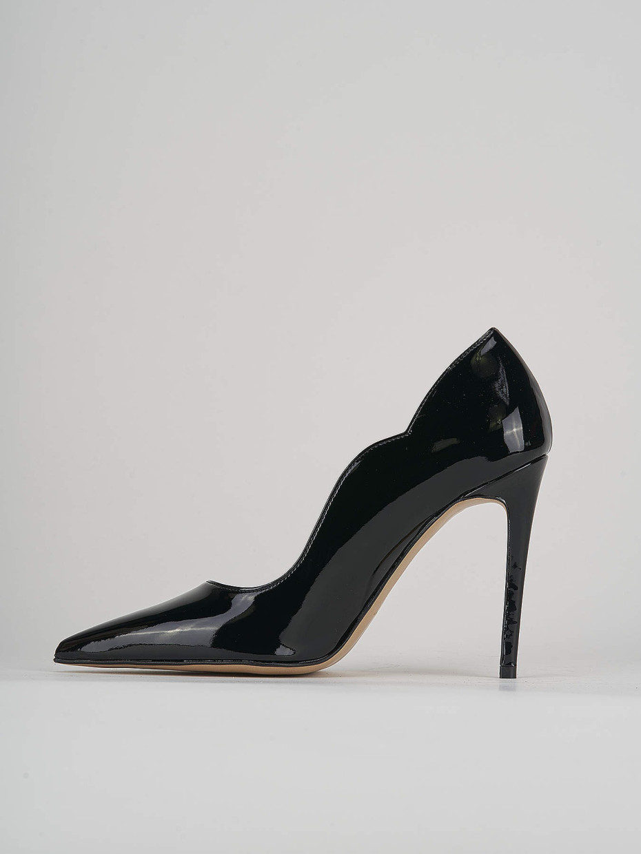 Pumps heel 10 cm black patent