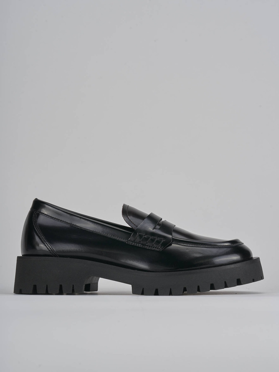 Mocasines tacón 2 cm negro cuero
