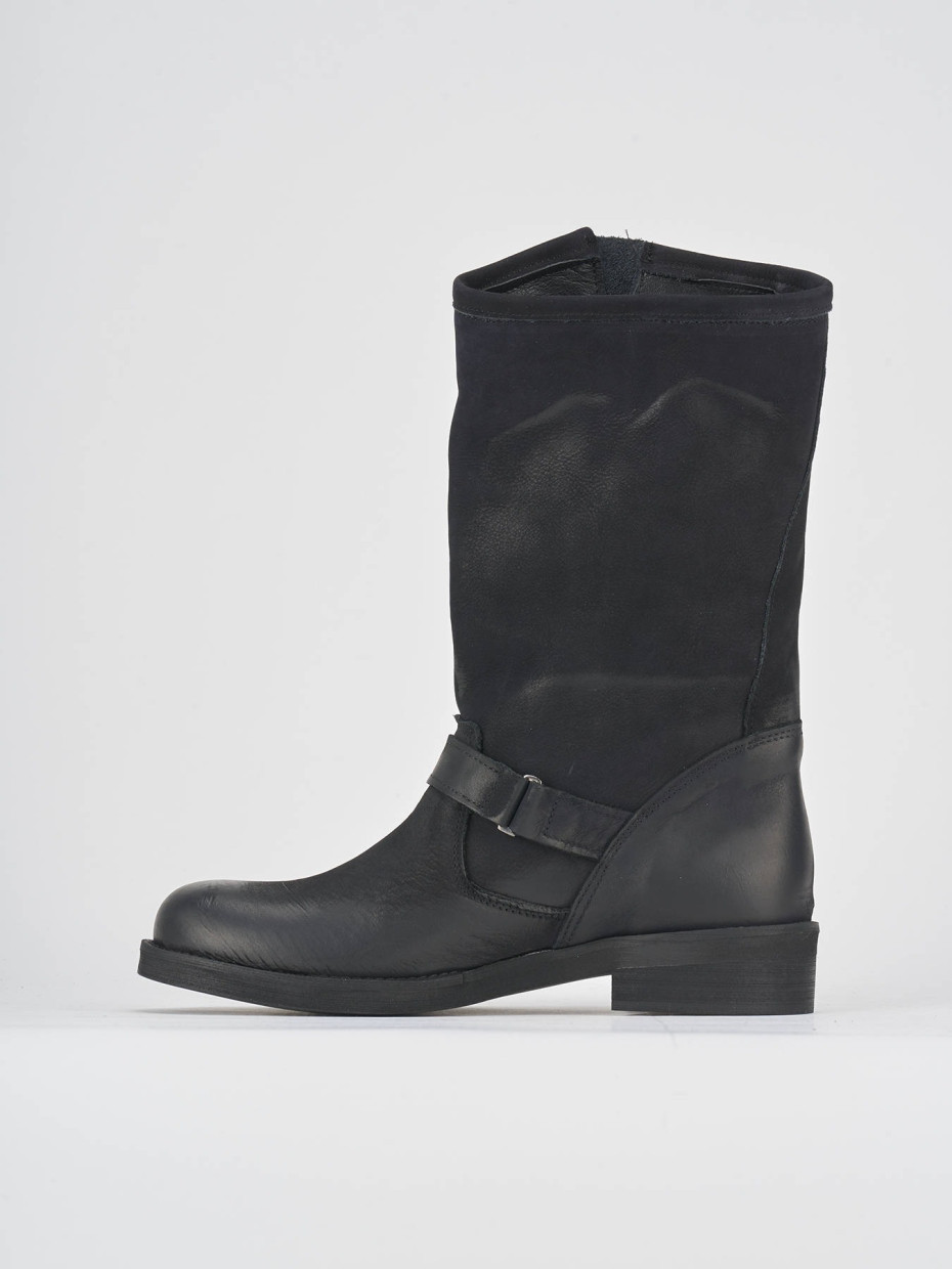 Botas de tacón bajo tacón 3 cm negro nobuk
