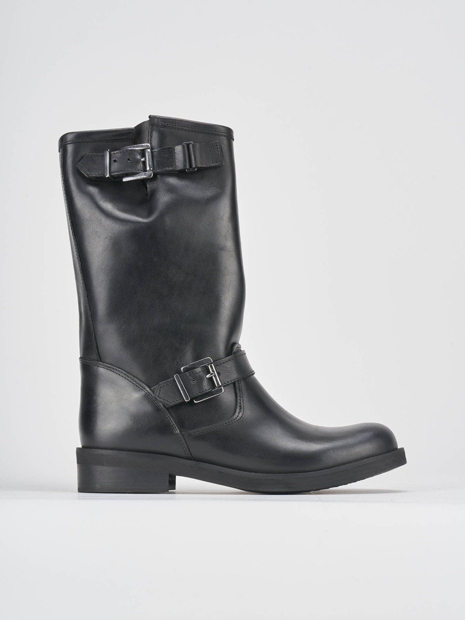 Botas de tacón bajo tacón 3 cm negro cuero