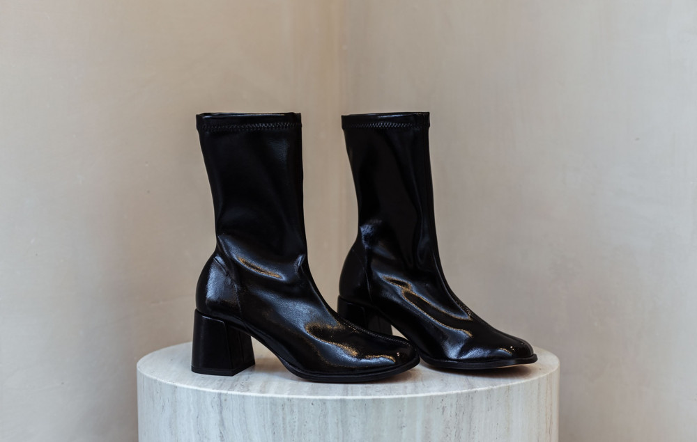High heel ankle boots heel 7 cm black patent