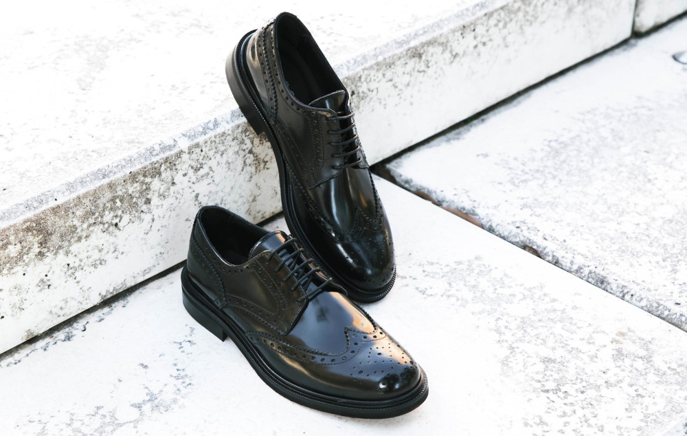 Zapatos de cordones tacón 1 cm negro cuero