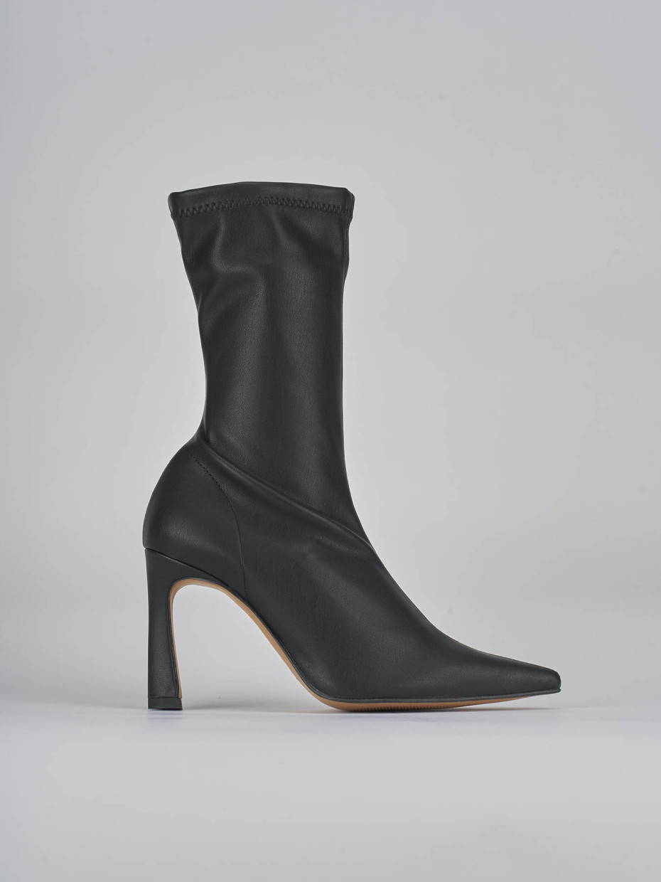 Stivaletti tacco 9cm pelle nero
