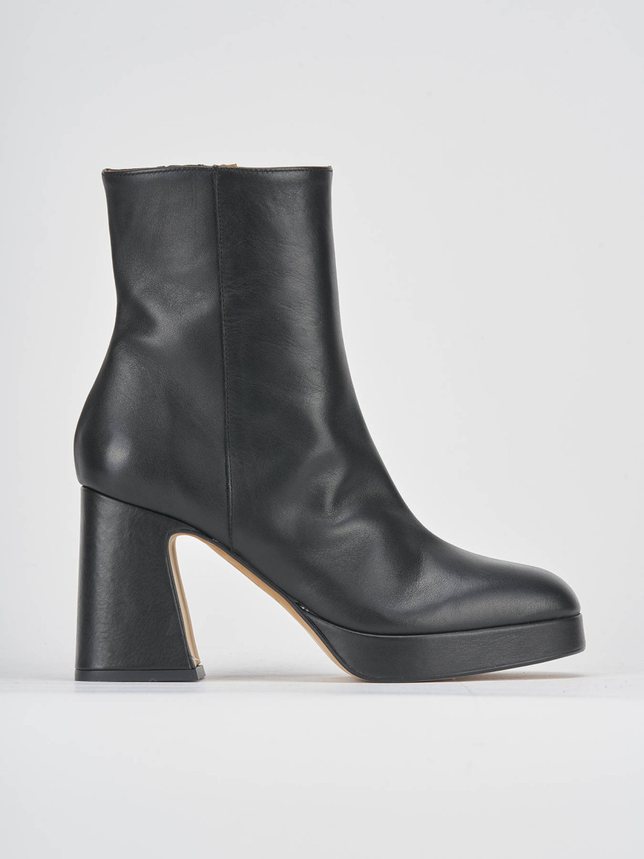 High heel ankle boots heel 8 cm black leather