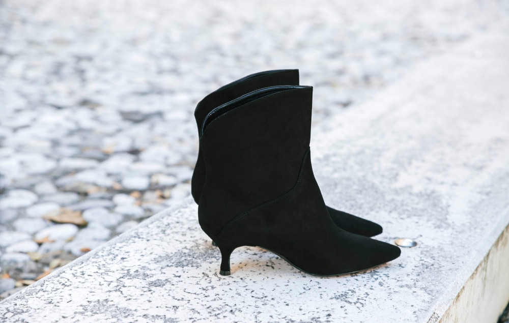 Stivaletti tacco 5cm camoscio nero
