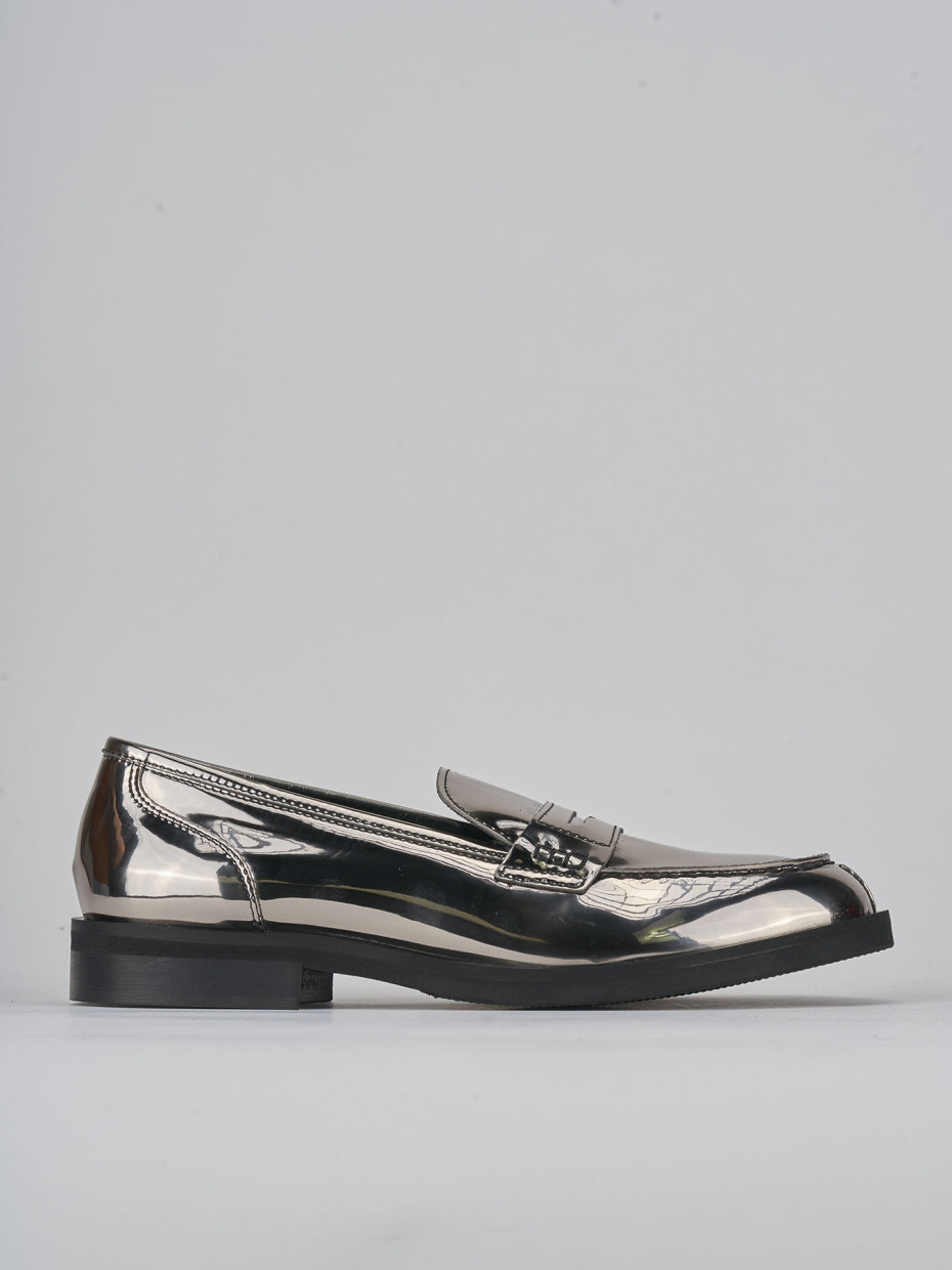 Mocasines tacón 2 cm plata cuero