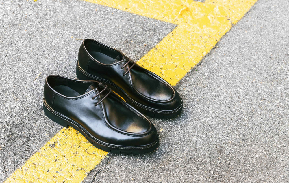 Zapatos de cordones marrón oscuro cuero