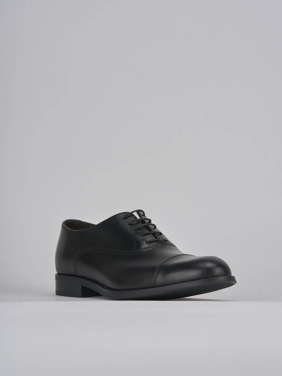 Stringate pelle nero