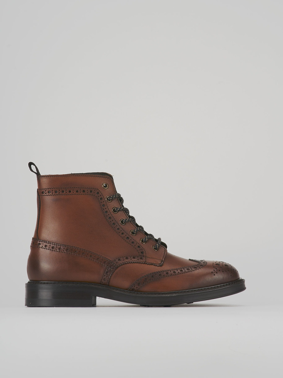 Botas militares marrón cuero