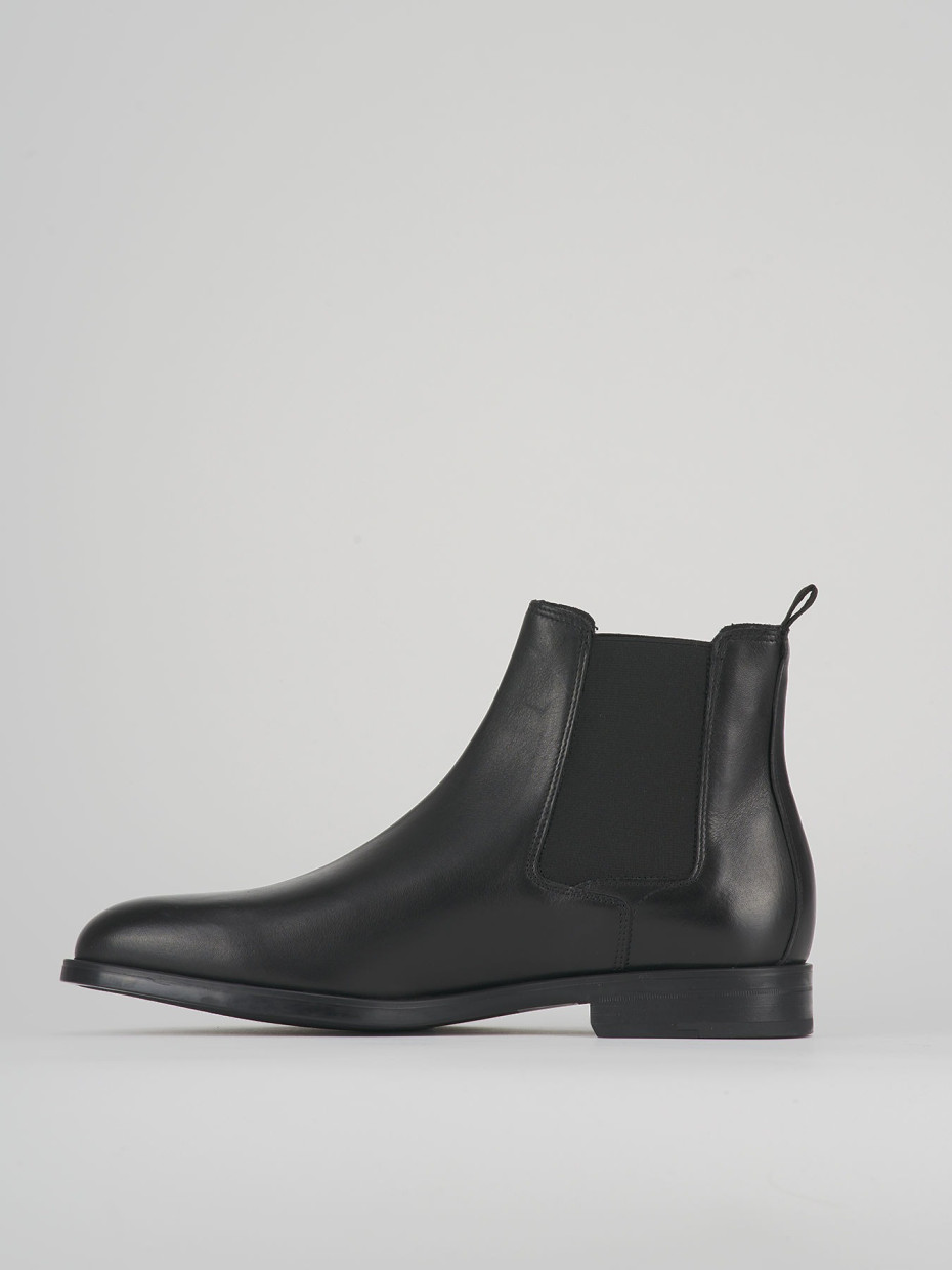 Botines negro cuero