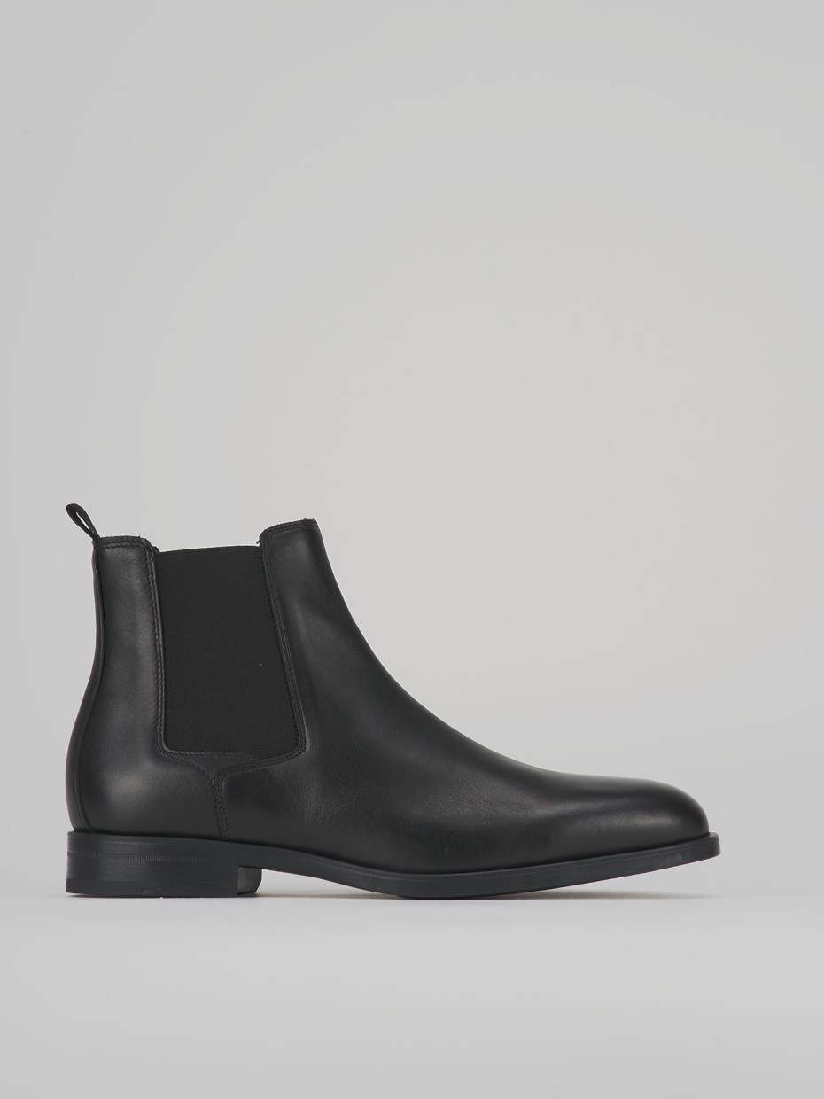 Botines negro cuero