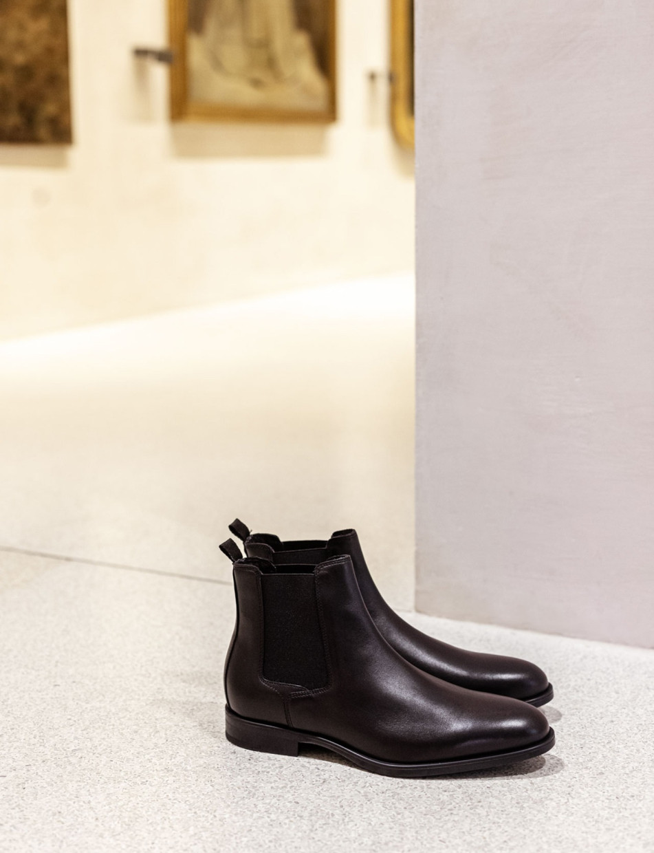 Botines negro cuero